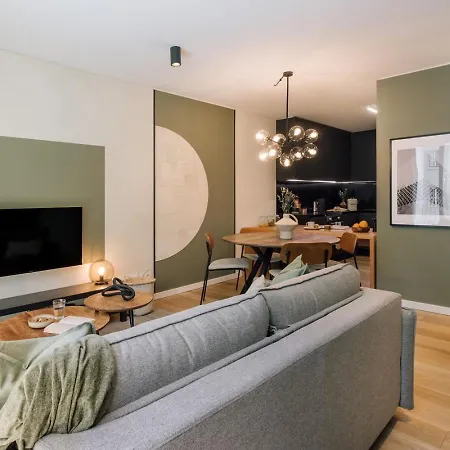 דירה Farol - 1 Bedroom With Pool In Areeiro ליסבון