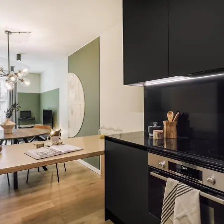 דירה Farol - 1 Bedroom With Pool In Areeiro ליסבון